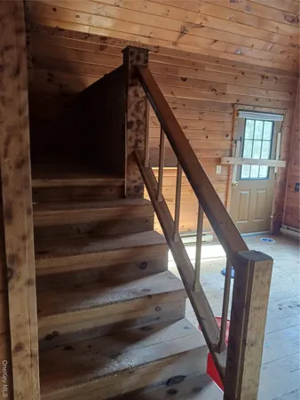 a view of entryway