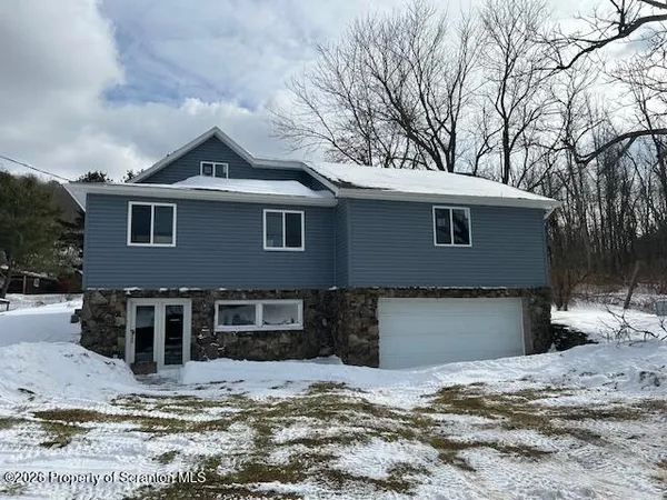 $184,999 | 228 Carey Road, Jermyn, PA 18433