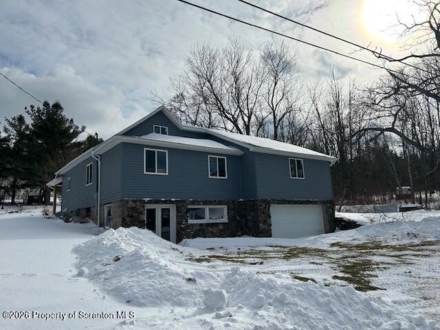 228 Carey Road Jermyn, PA 18433 - Photo 3 of 28 IMG_7421