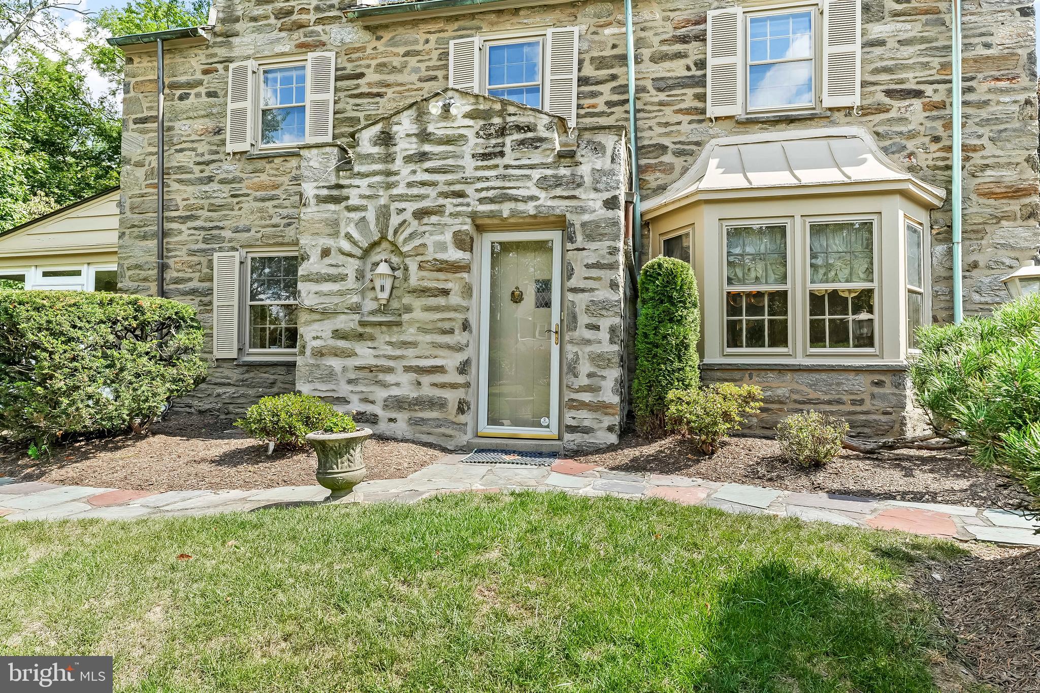 632 Foxcroft Road Elkins Park, PA 19027 - Photo 4 of 55