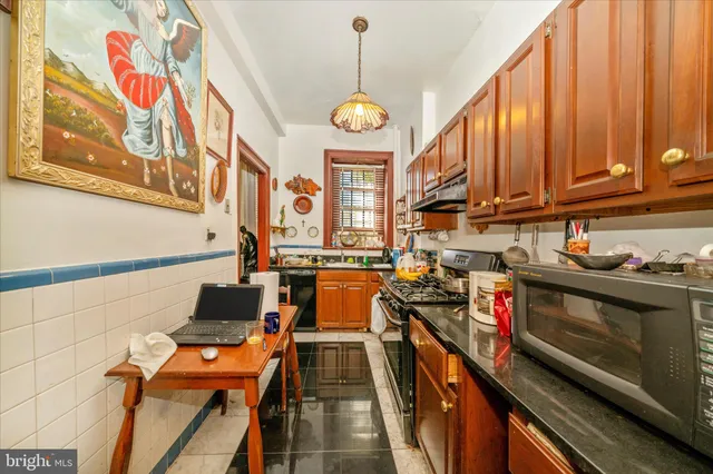 $700,000 | 1852 Columbia Road Northwest, Unit 101, Washington, DC 20009
