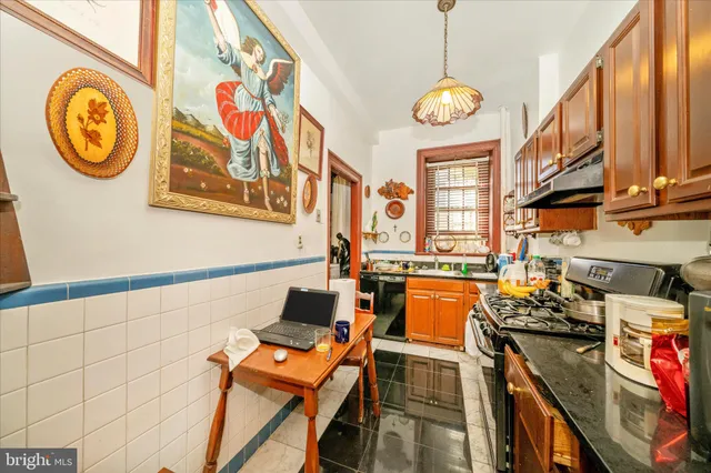 $700,000 | 1852 Columbia Road Northwest, Unit 101, Washington, DC 20009