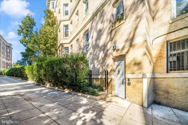 $700,000 | 1852 Columbia Road Northwest, Unit 101, Washington, DC 20009