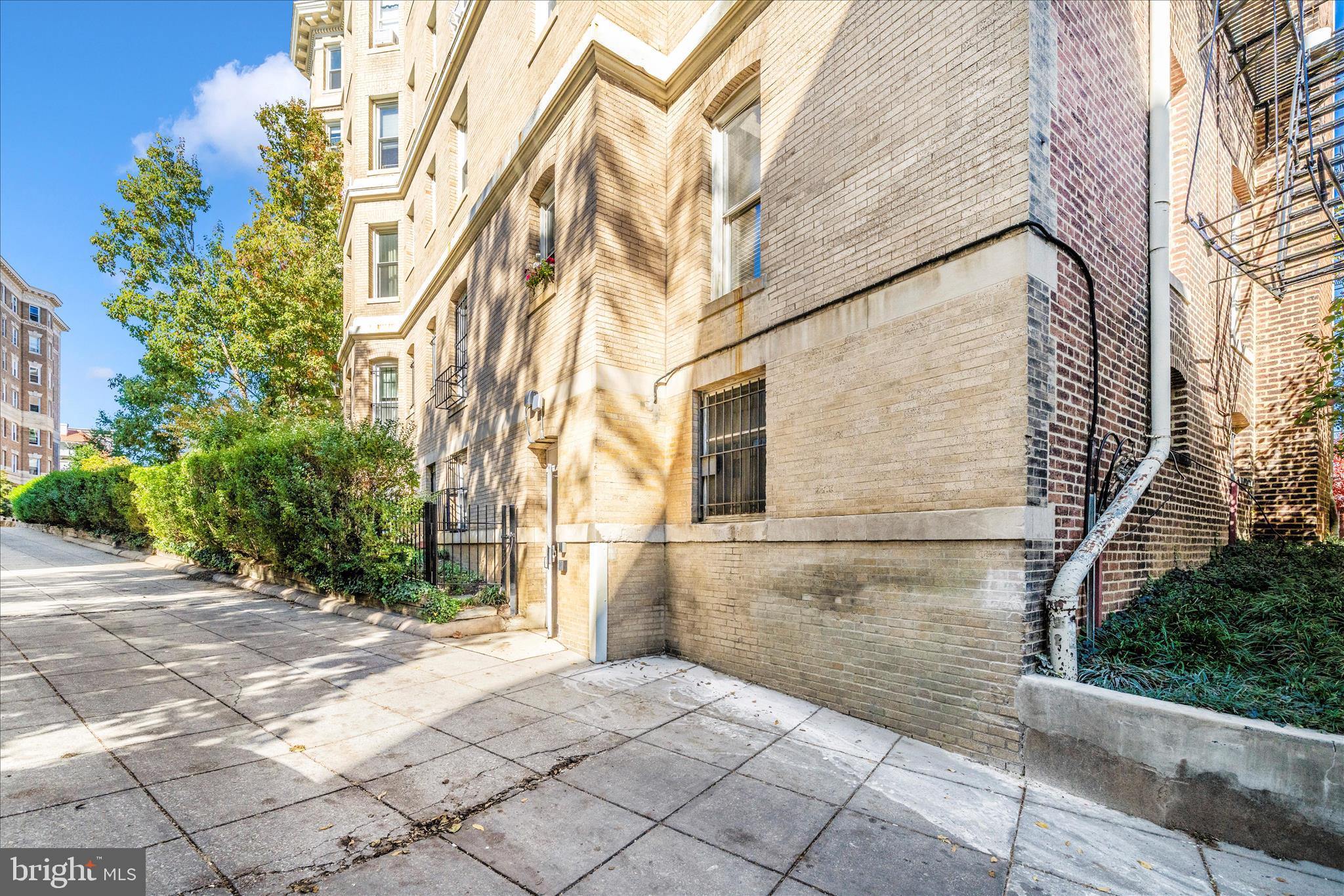 1852 Columbia Road Northwest, Unit 101 Washington, DC 20009 - Photo 44 of 55 Exterior Back