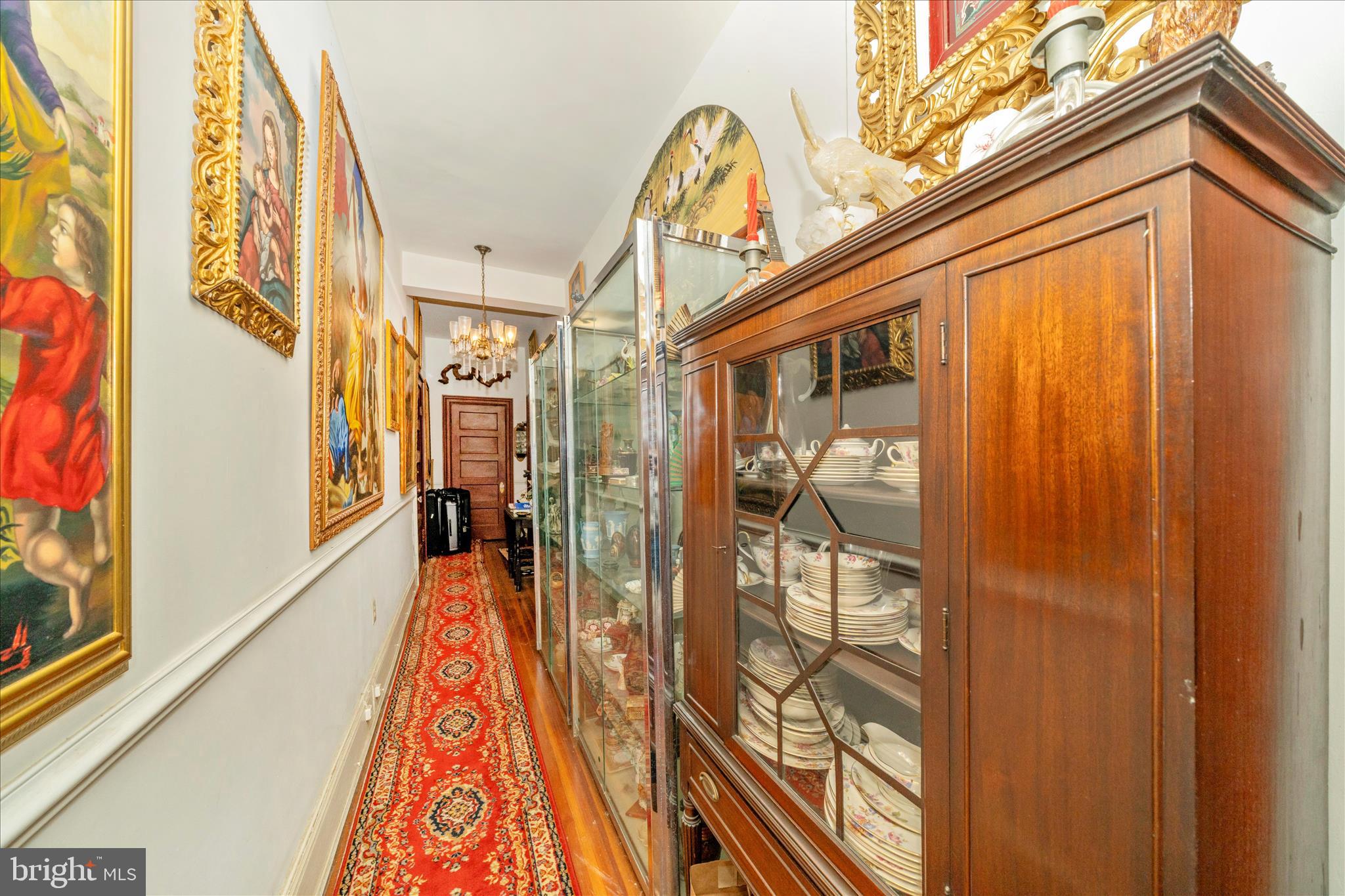 1852 Columbia Road Northwest, Unit 101 Washington, DC 20009 - Photo 10 of 55 Hallway