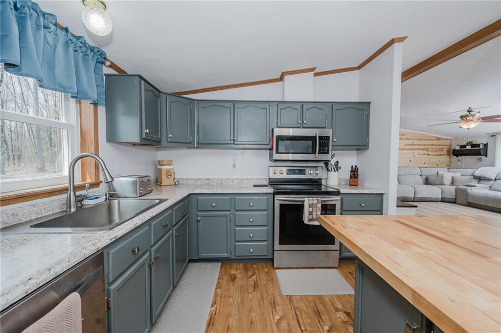 1234 Tower Hill Road Northern Cambria, PA 15714 - Photo 17 of 37