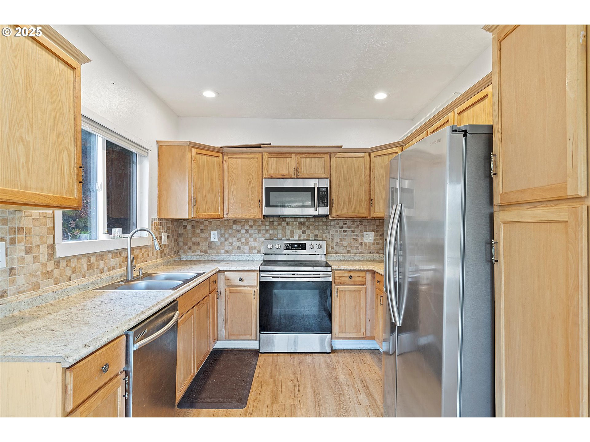 808 West A Street Rainier, OR 97048 - Photo 10 of 41
