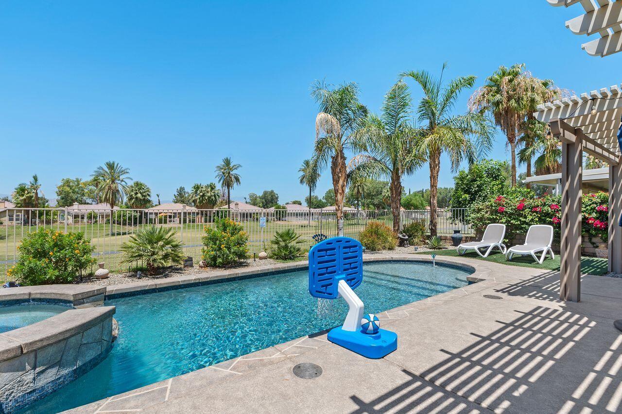 49377 Biery Street Indio, CA 92201 - Photo 5 of 39 31_11132496_161142_161142-EI-131