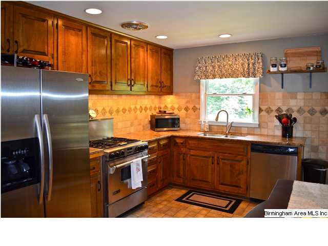 1237 Ingram Avenue Birmingham, AL 35213 - Photo 4 of 30