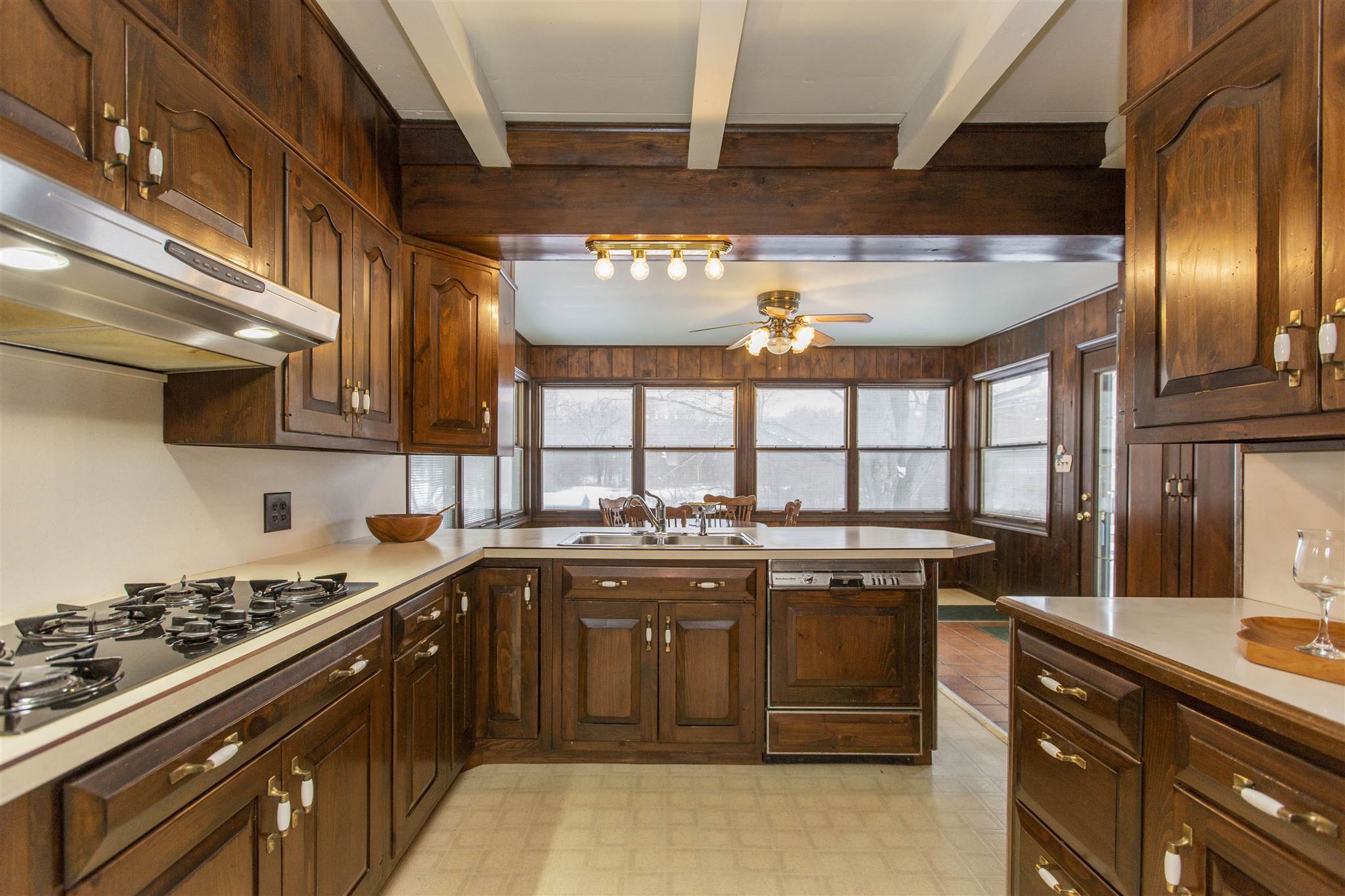 61877 Locust Road South Bend, IN 46614 - Photo 7 of 36
