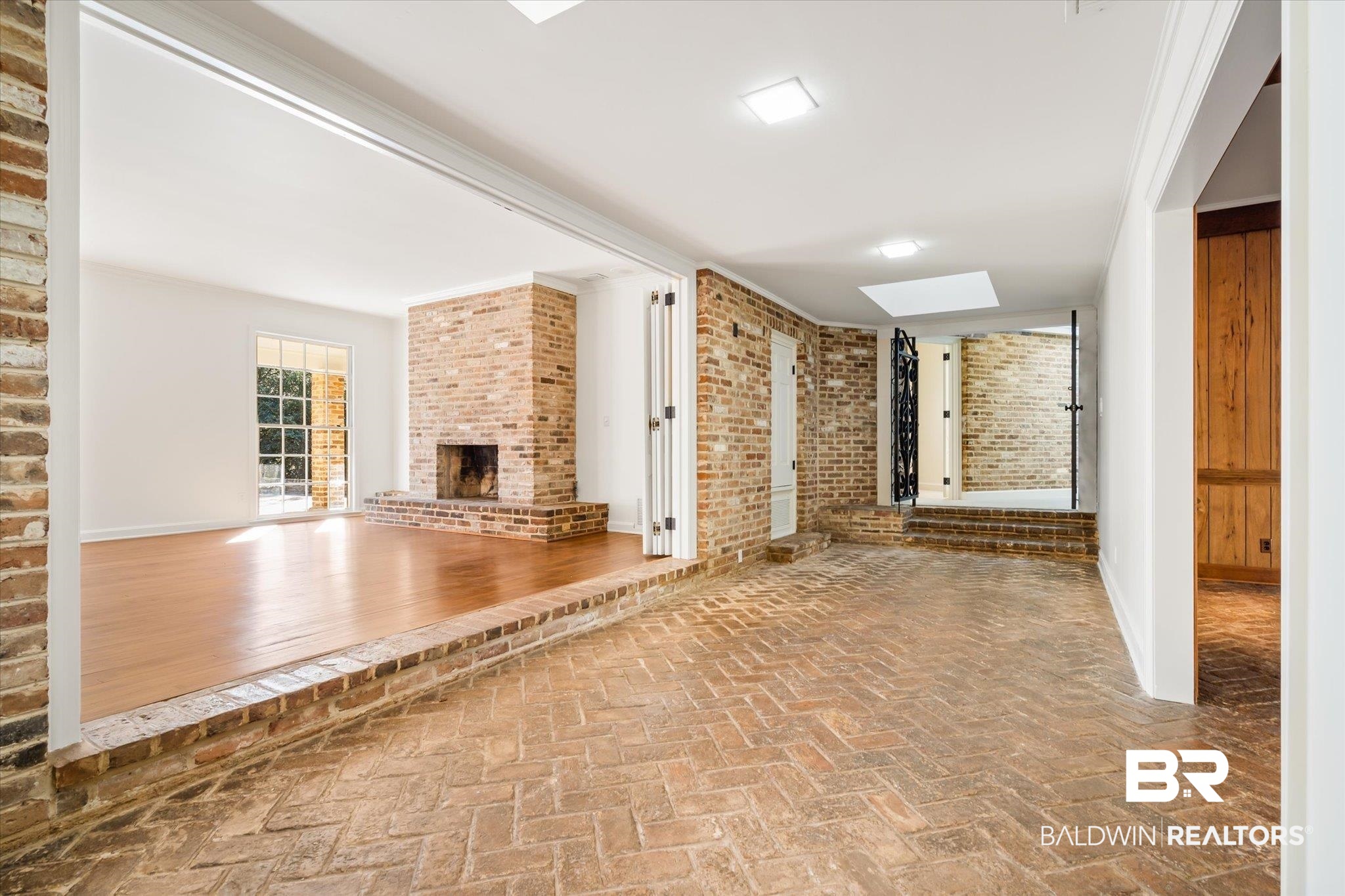 111 East Carmel Drive Mobile, AL 36608 - Photo 7 of 50