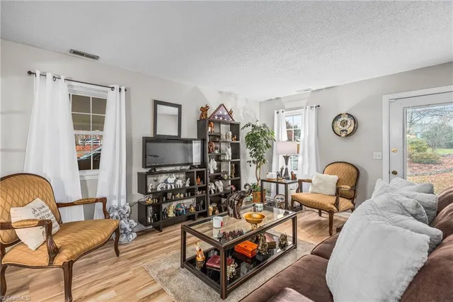 $285,000 | 1320 Pebblebrook Road, Winston-Salem, NC 27105