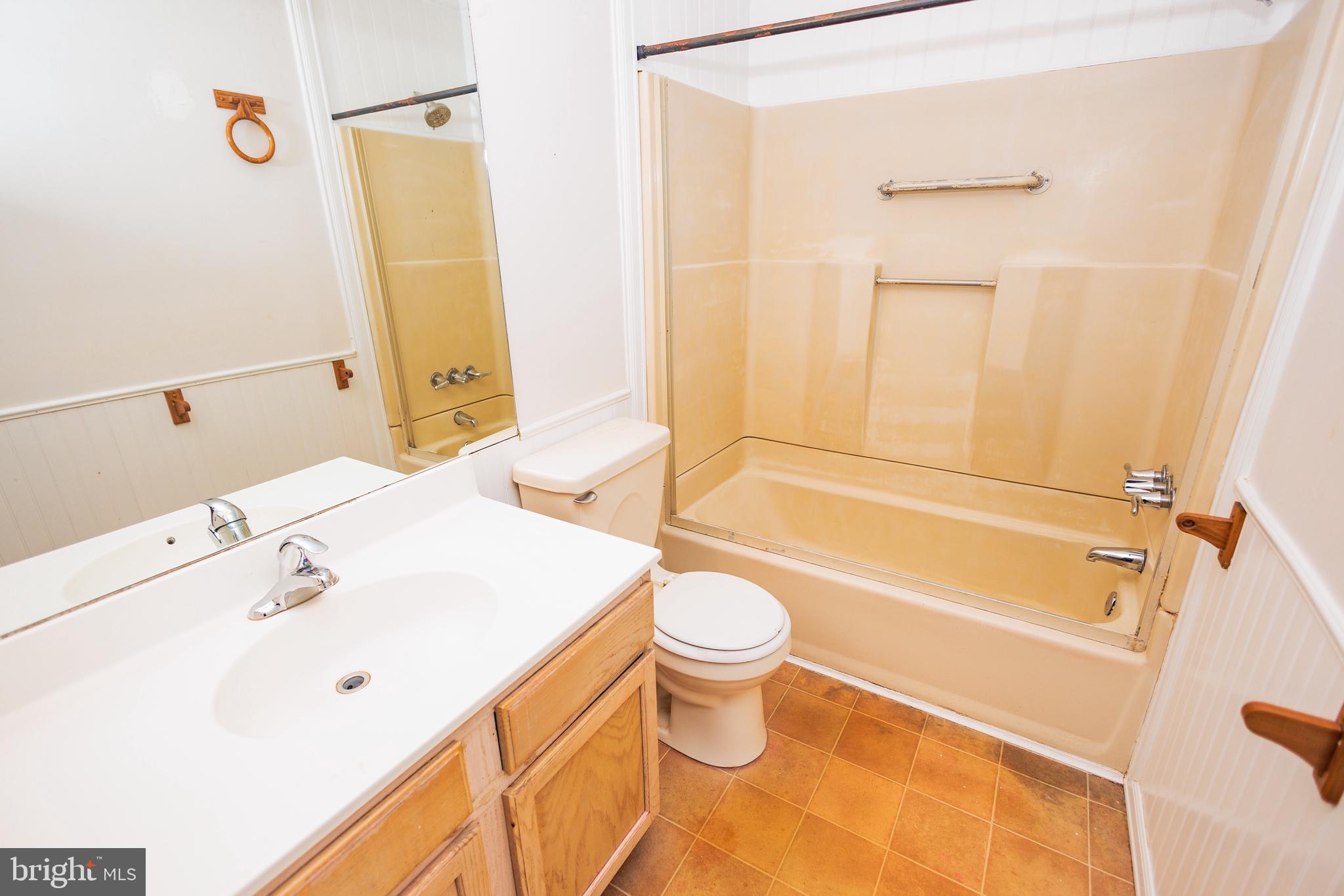 32 Beau Rivage Drive Glassboro, NJ 08028 - Photo 14 of 18