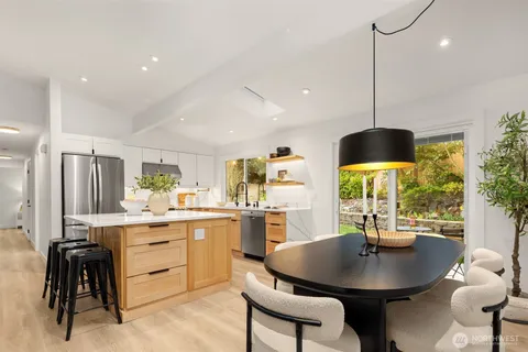 $1,699,998 | 1513 3rd Place, Kirkland, WA 98033