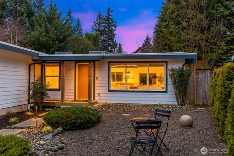 $1,699,998 | 1513 3rd Place, Kirkland, WA 98033