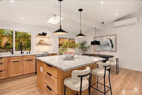 $1,699,998 | 1513 3rd Place, Kirkland, WA 98033