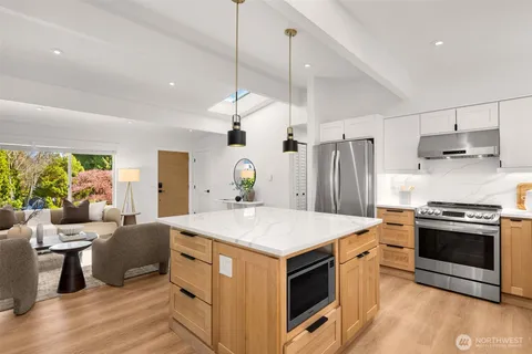 $1,699,998 | 1513 3rd Place, Kirkland, WA 98033