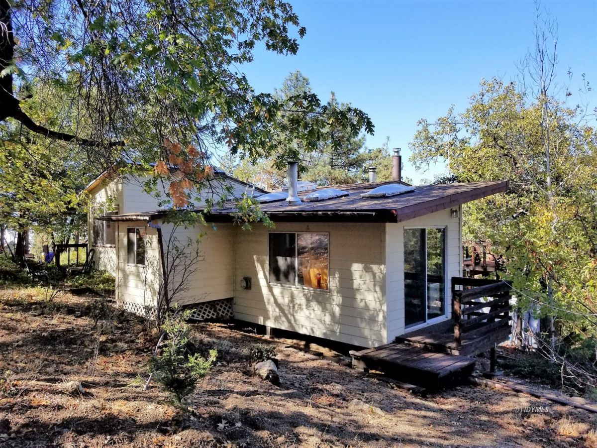 26740 Hopkins Road Idyllwild, CA 92549 - Photo 3 of 32 View of Artist Studio