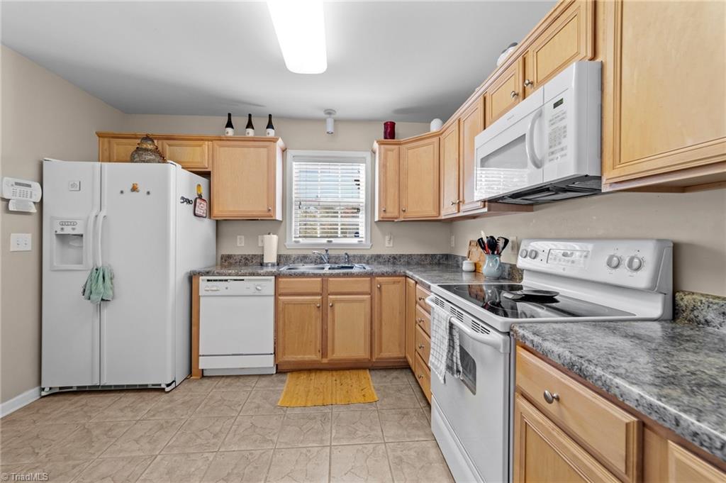 702 Chas Court High Point, NC 27265 - Photo 16 of 40 Gallery Image 16