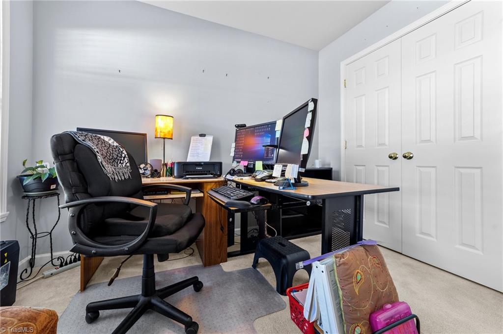 702 Chas Court High Point, NC 27265 - Photo 2 of 40 Gallery Image 2