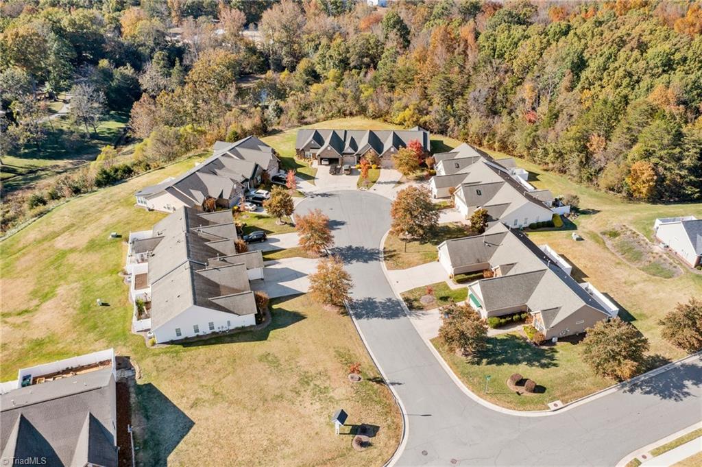 702 Chas Court High Point, NC 27265 - Photo 29 of 40 Gallery Image 29