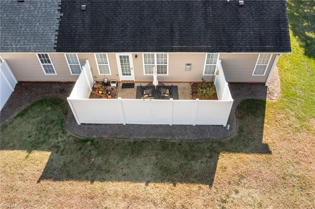 702 Chas Court High Point, NC 27265 - Photo 34 of 40 Gallery Image 34