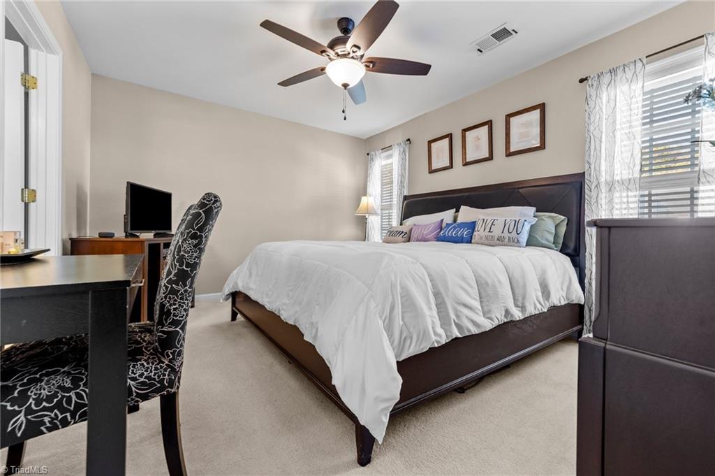 702 Chas Court High Point, NC 27265 - Photo 10 of 40 Gallery Image 10