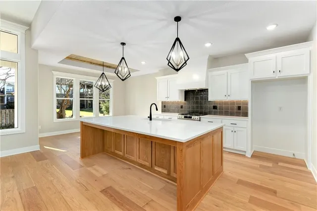 $699,900 | 3940 Southwest Flintrock Drive, Lee's Summit, MO 64082