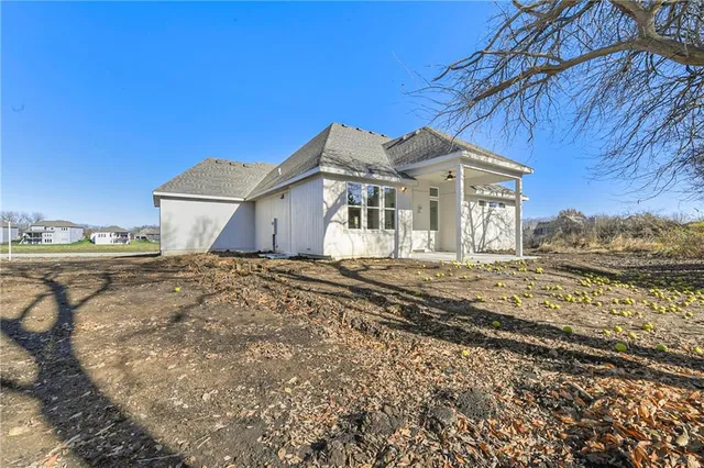 $699,900 | 3940 Southwest Flintrock Drive, Lee's Summit, MO 64082