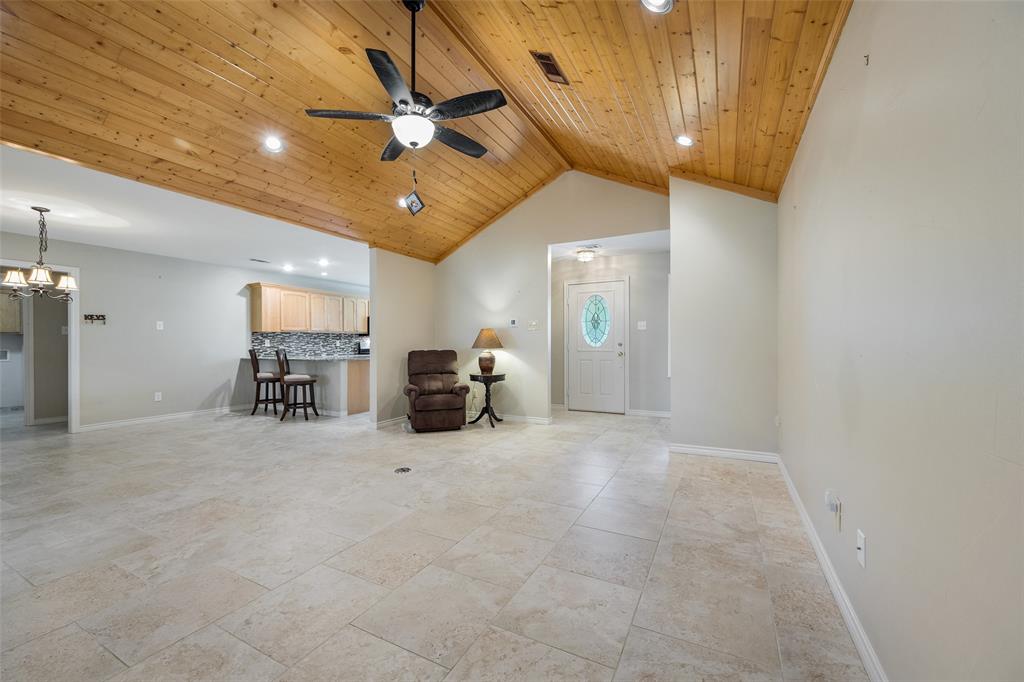 109 Castlewood Road Enchanted Oaks, TX 75156 - Photo 7 of 33
