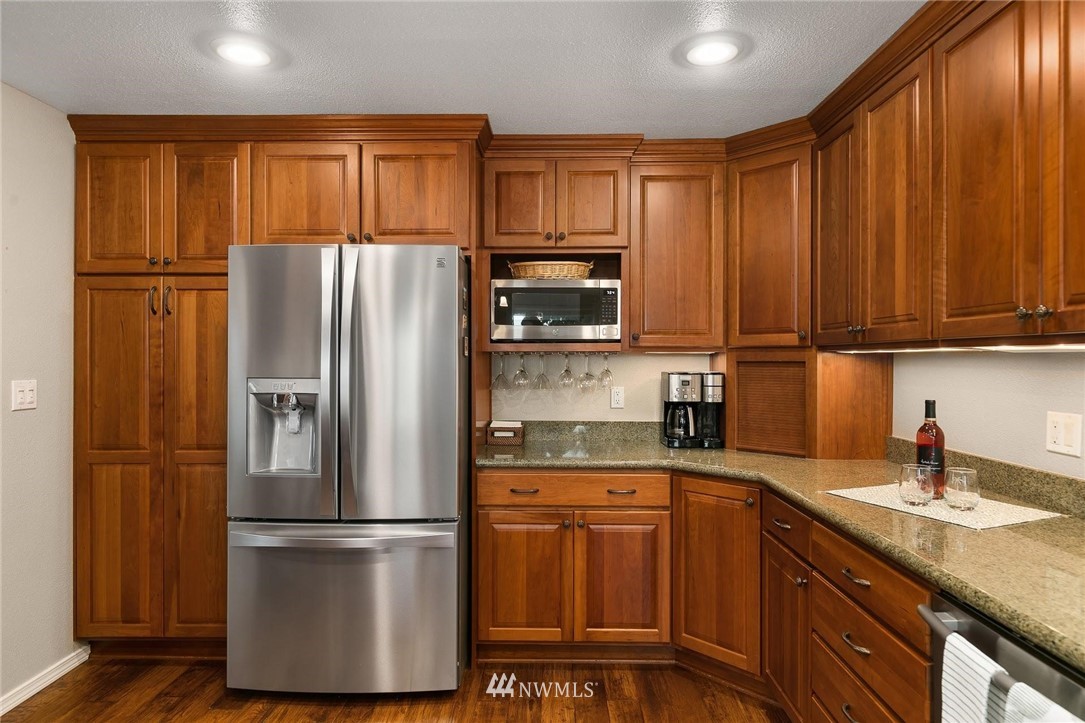 10728 Northeast 196th Street Bothell, WA 98011 - Photo 13 of 40 Gallery Image 13