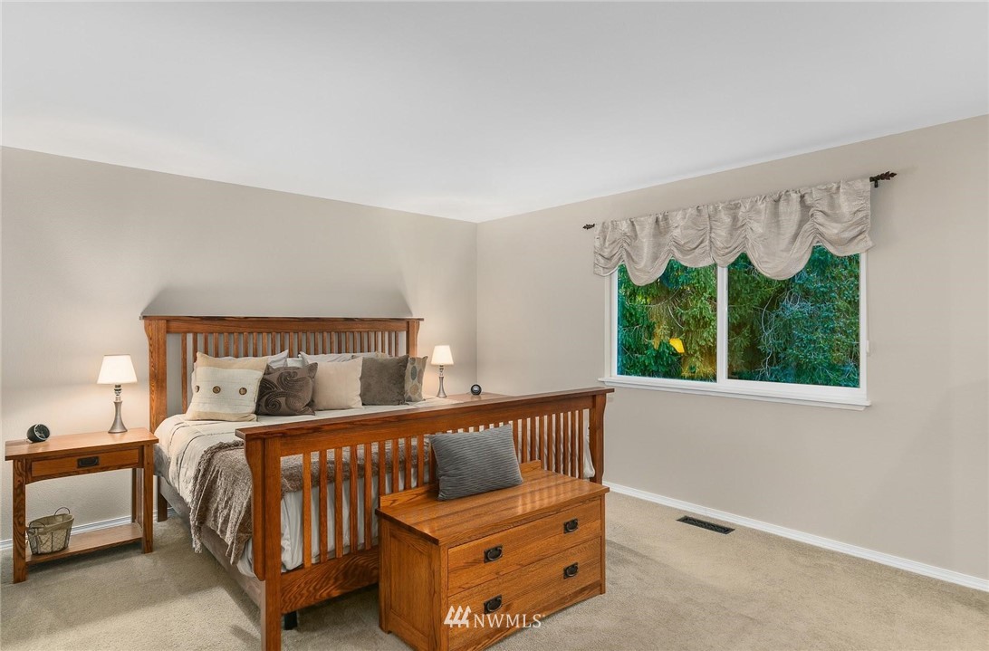 10728 Northeast 196th Street Bothell, WA 98011 - Photo 16 of 40 Gallery Image 16