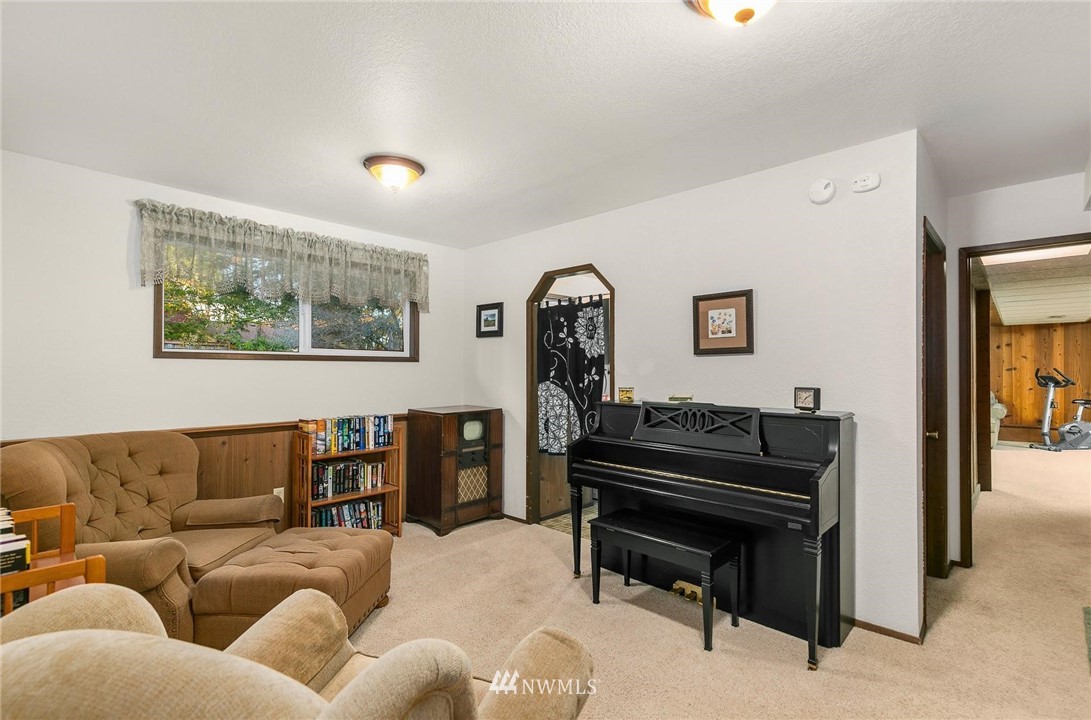 10728 Northeast 196th Street Bothell, WA 98011 - Photo 27 of 40 Gallery Image 27