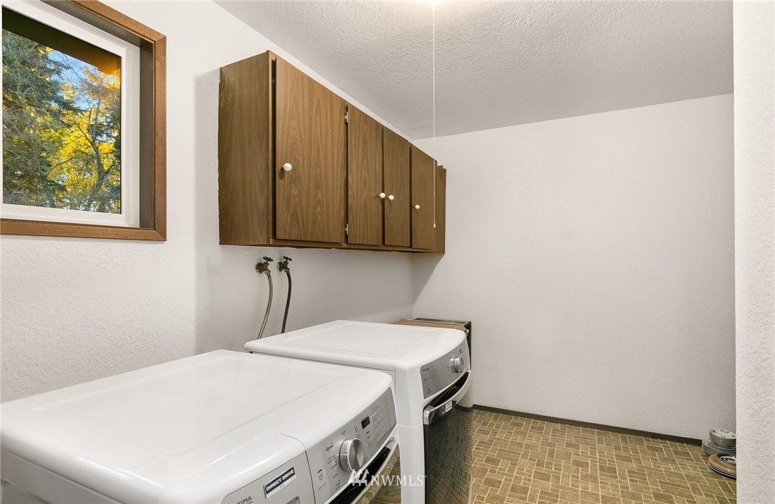 10728 Northeast 196th Street Bothell, WA 98011 - Photo 30 of 40 Gallery Image 30