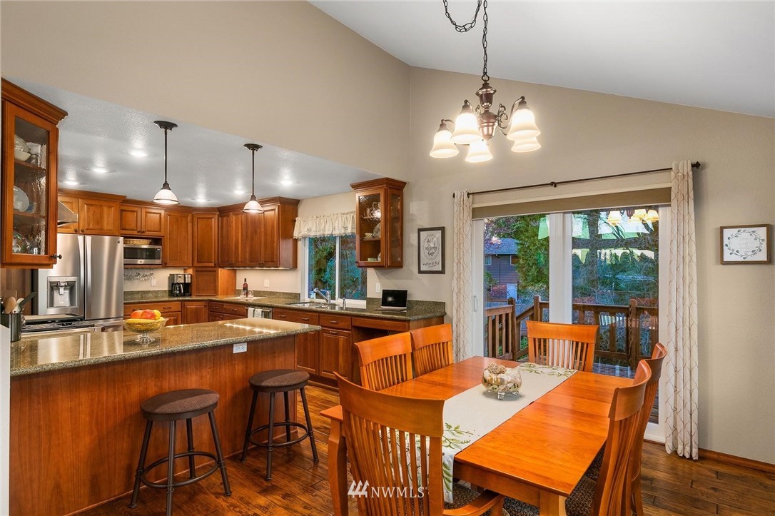 10728 Northeast 196th Street Bothell, WA 98011 - Photo 10 of 40 Gallery Image 10