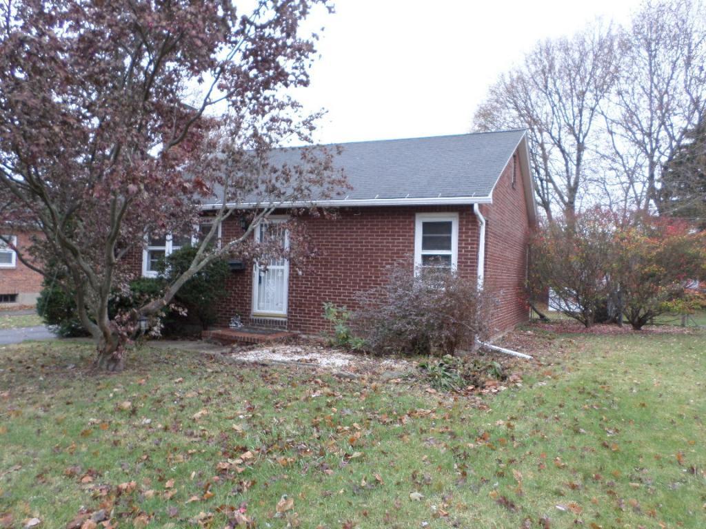 205 Edgewood Road Vestal, NY 13850 - Photo 3 of 25 Gallery Image 3