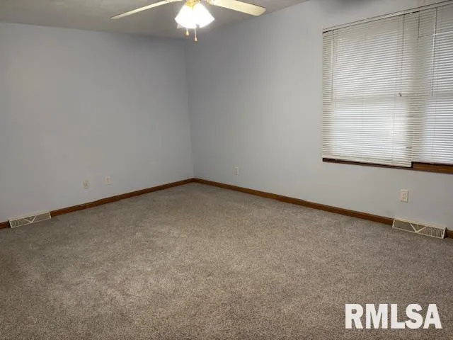 $224,900 | 217 North Pittsburg Landing, Springfield, IL 62711