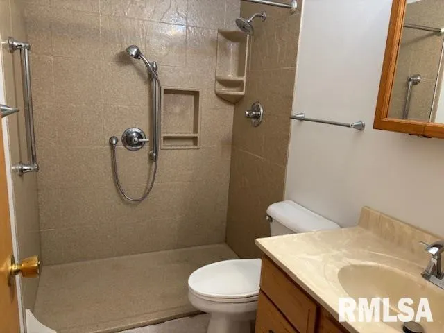 $224,900 | 217 North Pittsburg Landing, Springfield, IL 62711