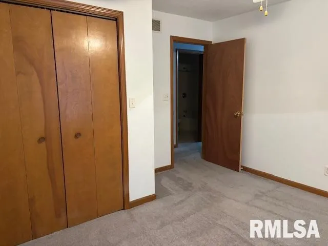 $224,900 | 217 North Pittsburg Landing, Springfield, IL 62711