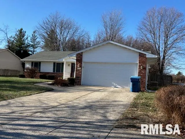 $224,900 | 217 North Pittsburg Landing, Springfield, IL 62711