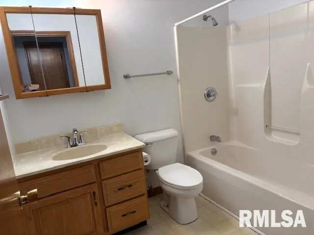 $224,900 | 217 North Pittsburg Landing, Springfield, IL 62711