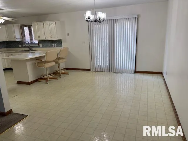 $224,900 | 217 North Pittsburg Landing, Springfield, IL 62711