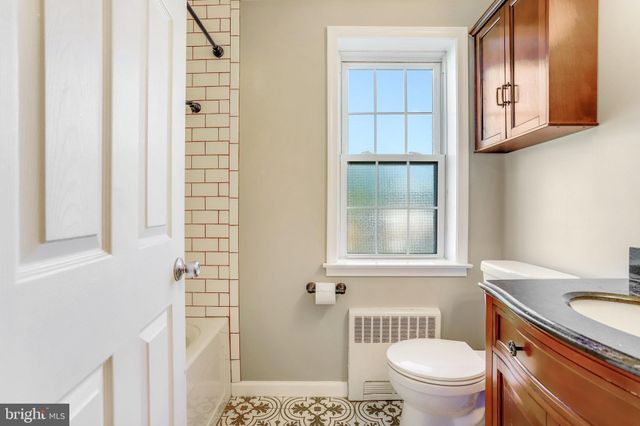 $699,999 | 3021 Mosby Street, Alexandria, VA 22305