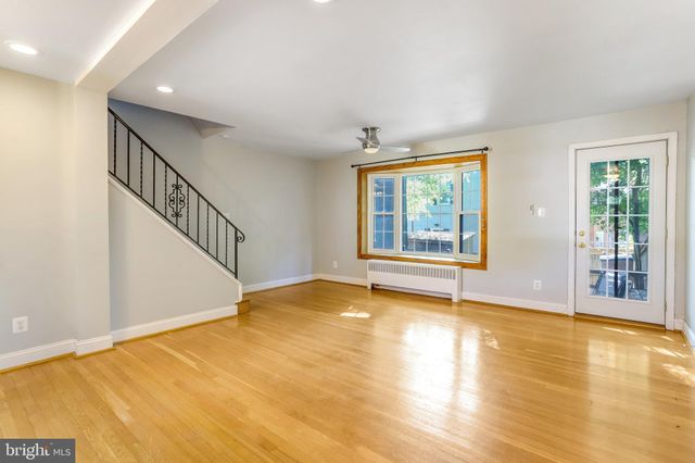 $699,999 | 3021 Mosby Street, Alexandria, VA 22305