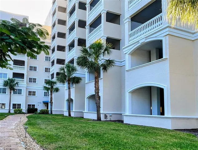 a view of building with yard