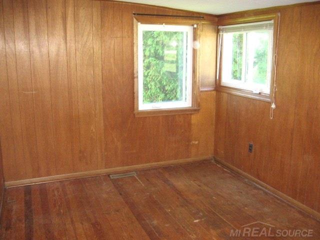 6625 Lakeshore Road Lexington, MI 48450 - Photo 12 of 27 31254437-11.JPG