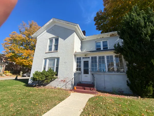 a front view of house with yard