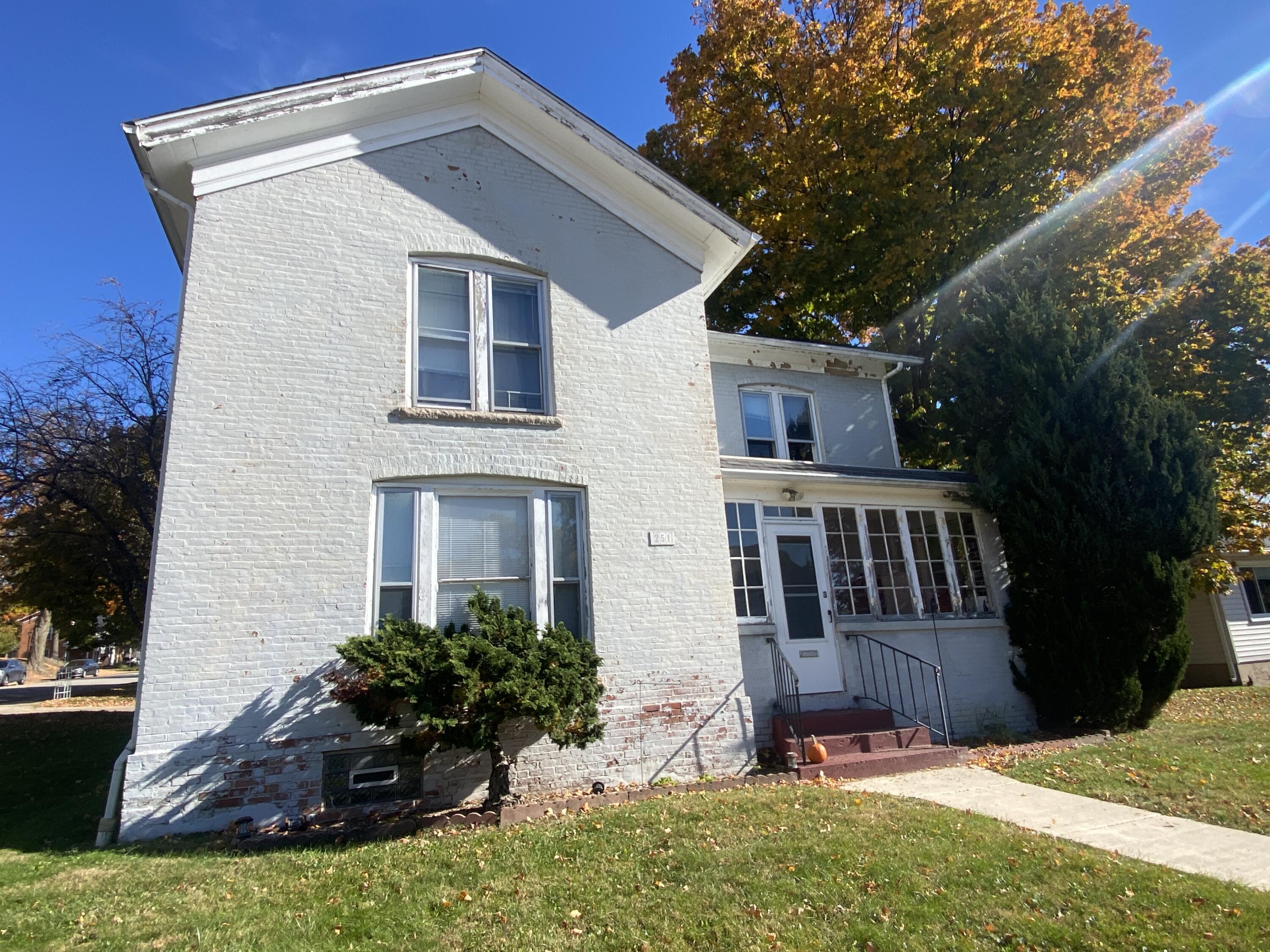 502 Monroe Street Valparaiso, IN 46383 - Photo 65 of 102 3000x2250