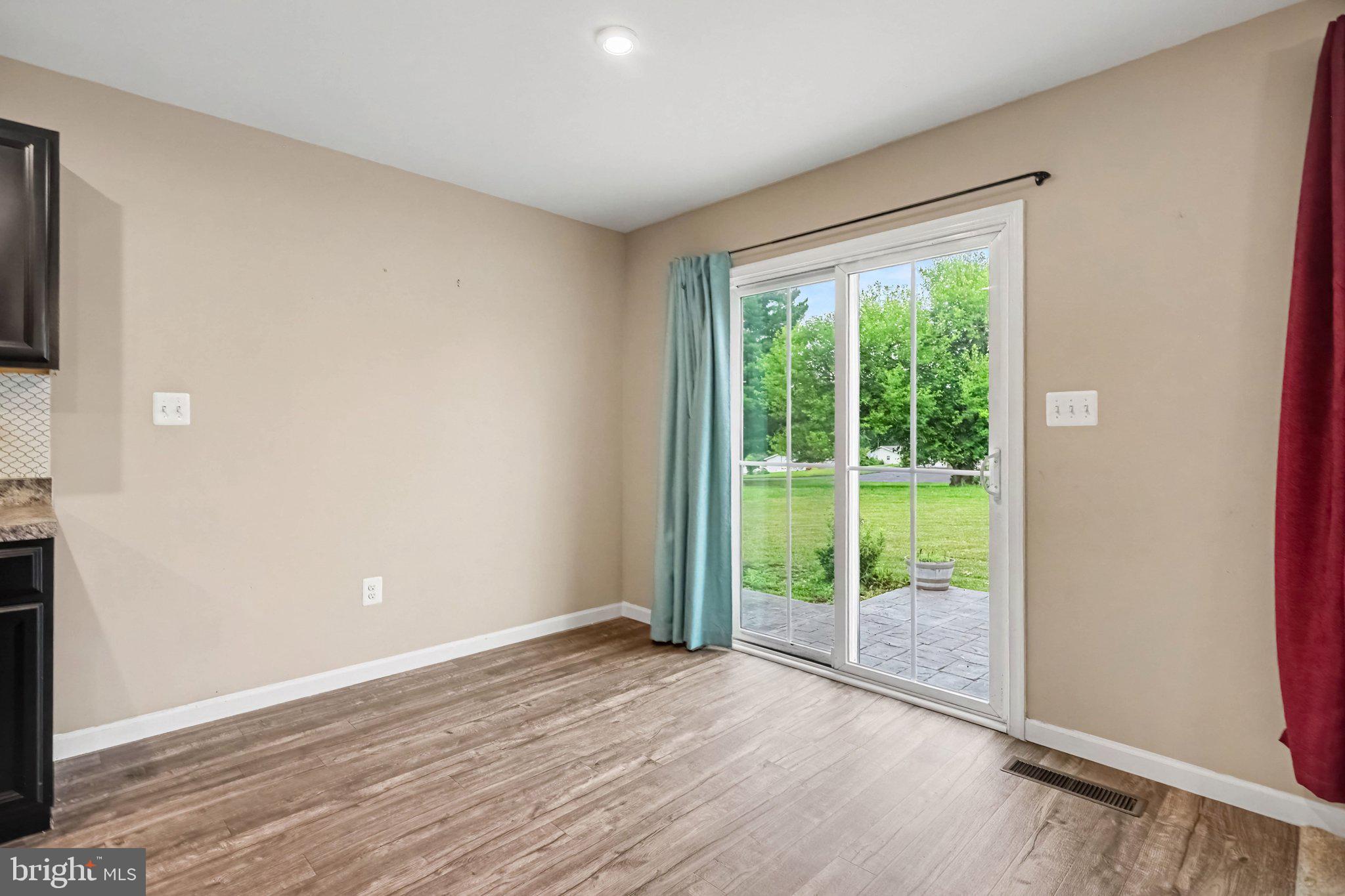 3190 Fox Ridge Drive East Dover, PA 17315 - Photo 5 of 36 Gallery Image 5