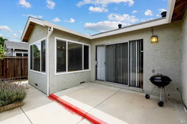 $599,990 | 2924 Redwood Drive, Fairfield, CA 94533